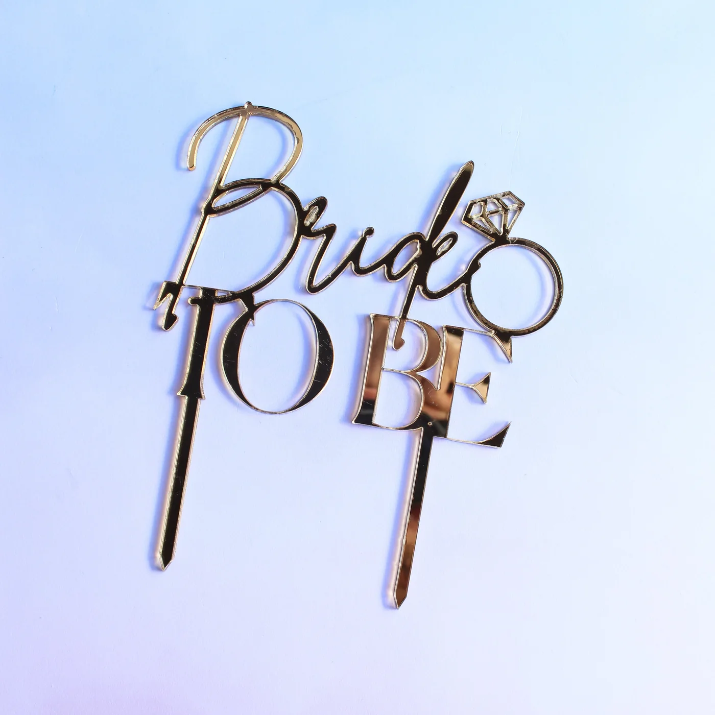 Cake Topper: Bride to Be, pastel decorado de NOM NOM